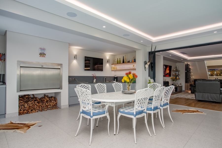 4 Bedroom Property for Sale in Val De Vie Estate Western Cape